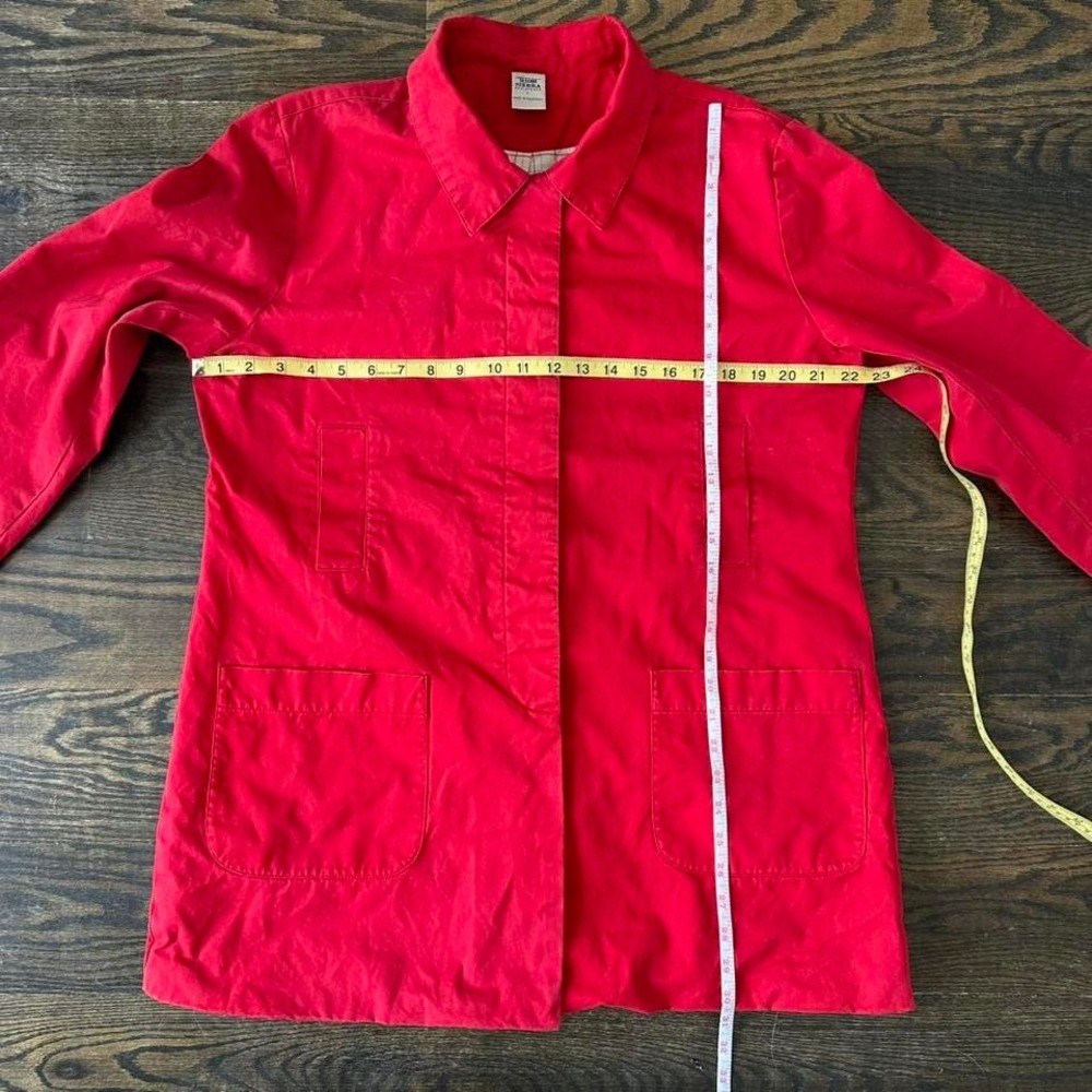 Vintage red car coat with plaid lining - Picture 7 of 8